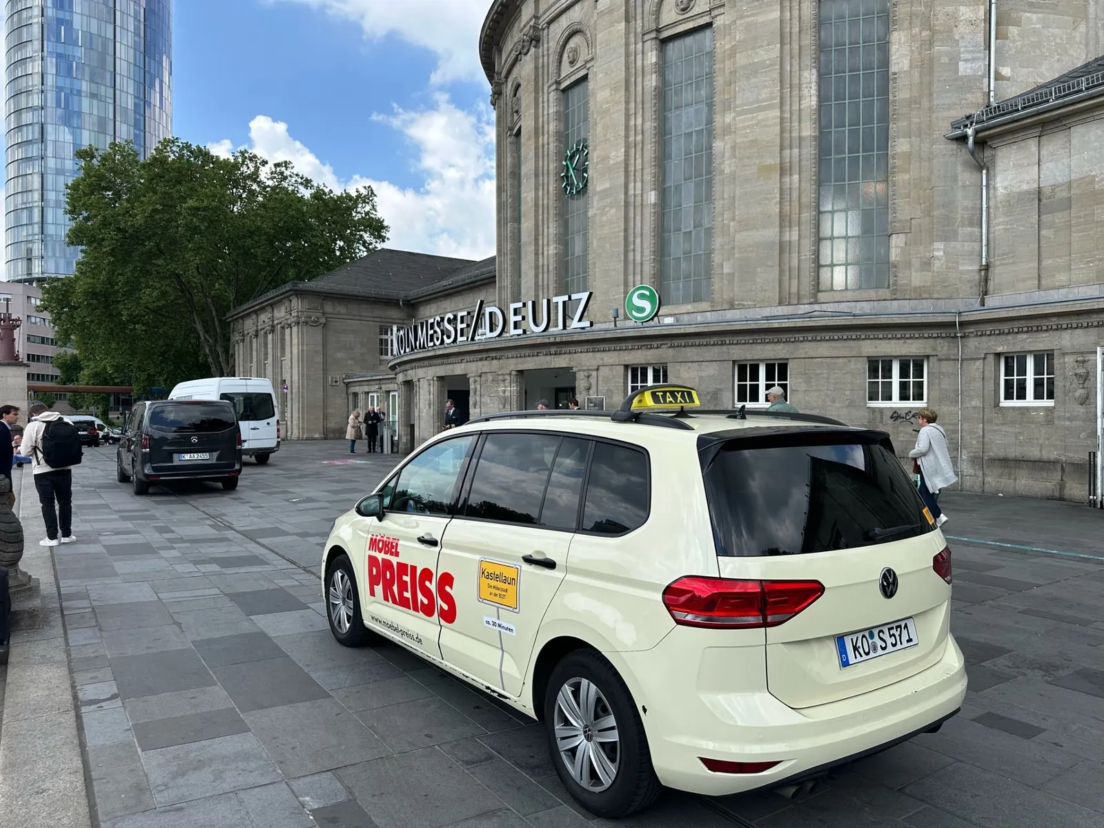 Taxi Ahmed Köln - Fernfahrten nach Köln Hauptbahnhof und Flughafen