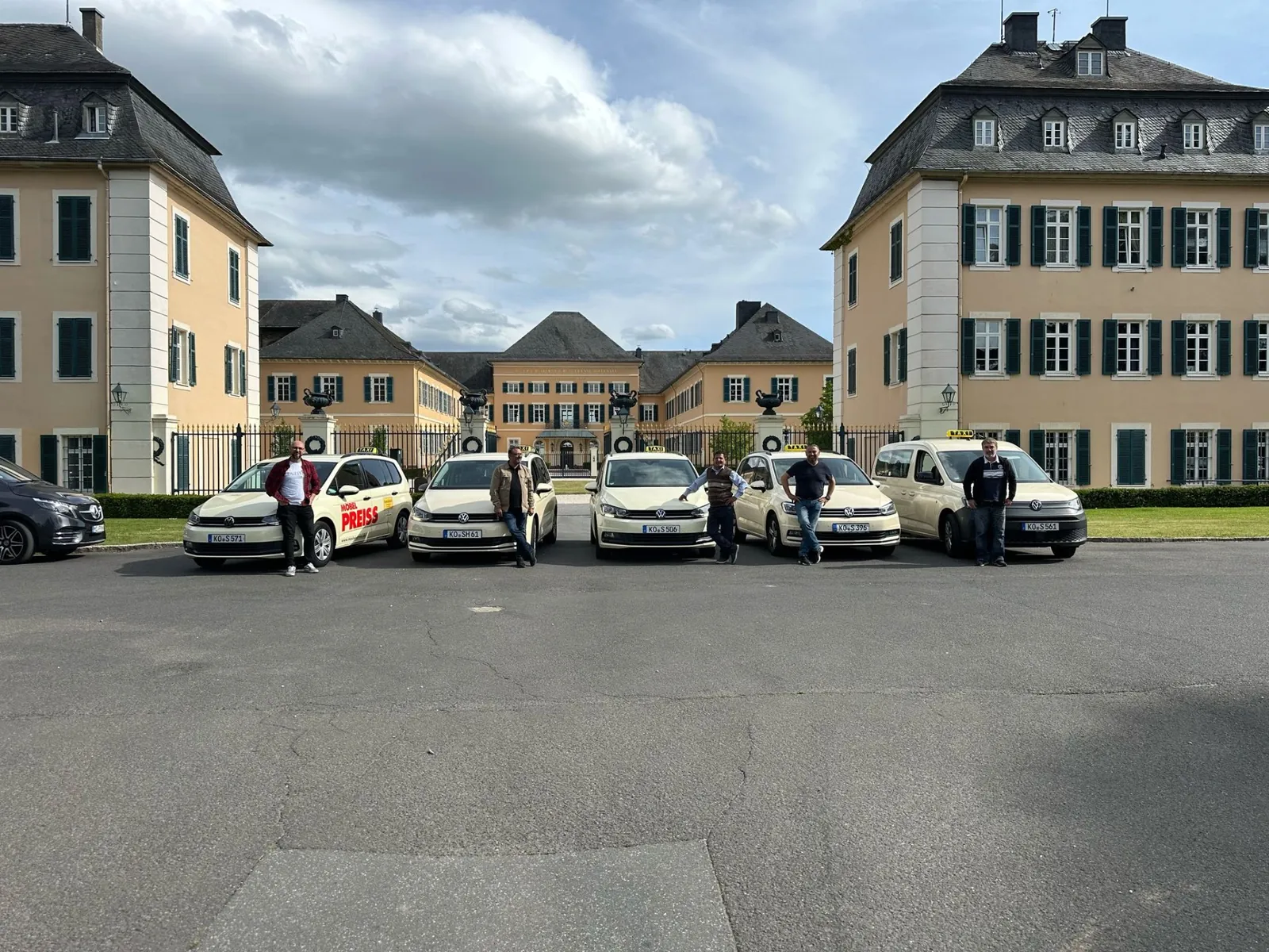 Taxi Ahmed Koblenz Team - Über uns